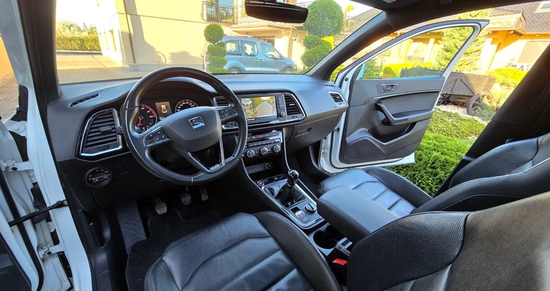 Seat Ateca cena 75500 przebieg: 133000, rok produkcji 2017 z Piechowice małe 137